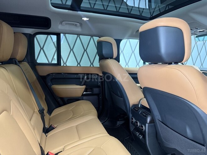 Land Rover Defender-13