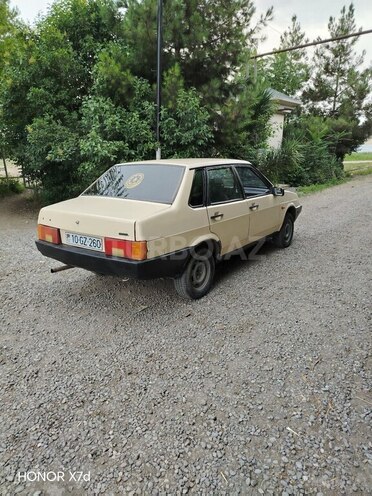 LADA (VAZ) 21099-5