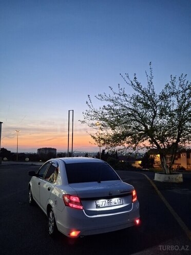 Saipa Saina-8
