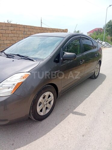 Toyota Prius-4