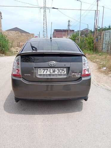 Toyota Prius-2