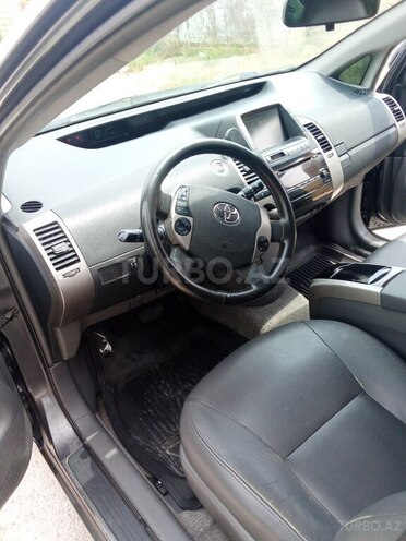 Toyota Prius-15