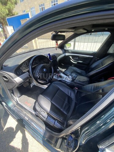 BMW 523-4
