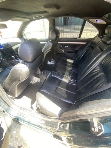 BMW 523-5