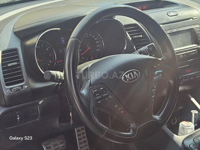 Kia Cerato-11
