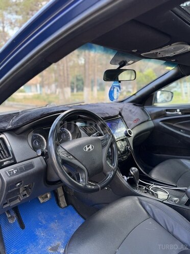 Hyundai Sonata-8