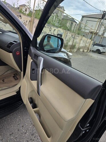 Toyota Land Cruiser Prado-11