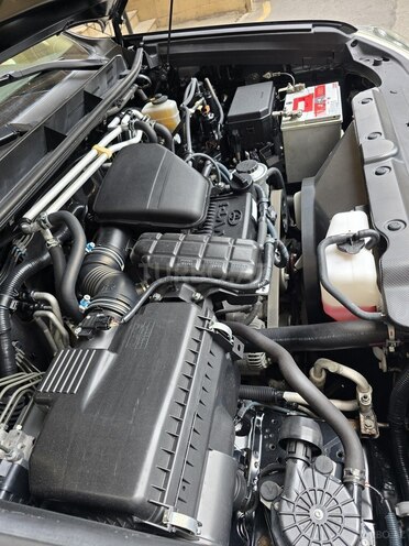 Toyota Land Cruiser Prado-6