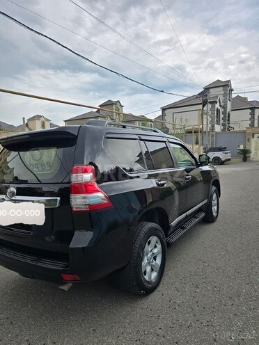 Toyota Land Cruiser Prado-3