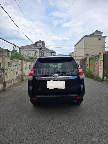 Toyota Land Cruiser Prado-4