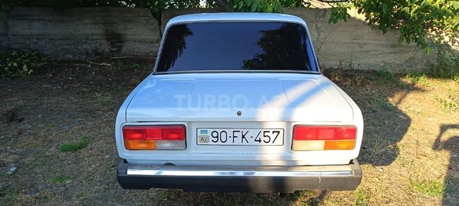 LADA (VAZ) 2107-2