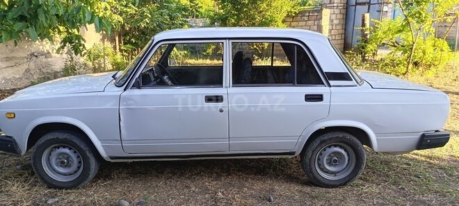 LADA (VAZ) 2107-17