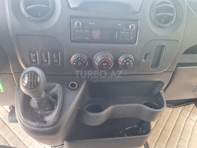 Renault Master-5