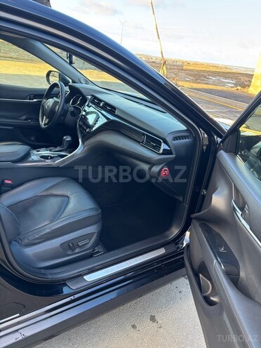Toyota Camry-17