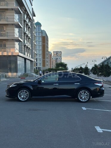 Toyota Camry-14