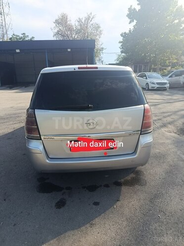 Opel Zafira-2