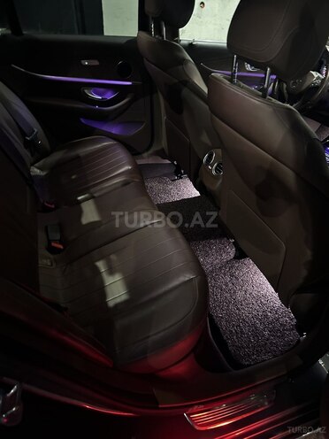 Mercedes E 220 d-12