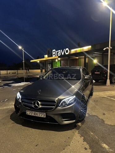 Mercedes E 220 d-1