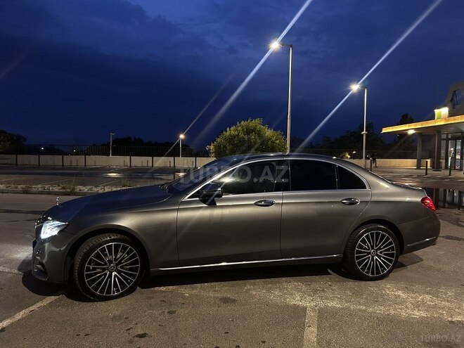 Mercedes E 220 d-7