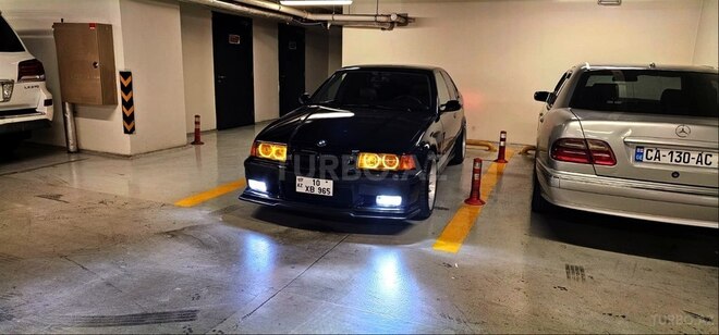 BMW 325-4