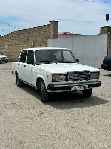 LADA (VAZ) 2107-2
