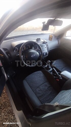 Kia Ceed-4