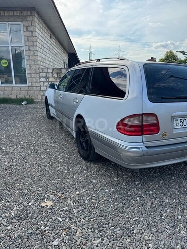 Mercedes E 200-6