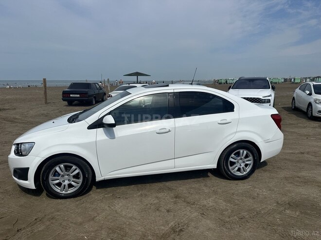 Chevrolet Aveo-7