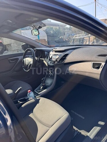 Hyundai Elantra-7