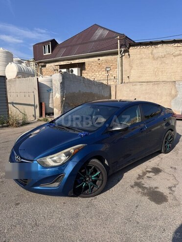 Hyundai Elantra-1