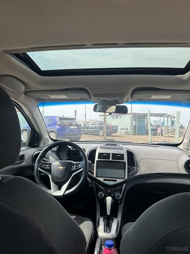 Chevrolet Aveo-13