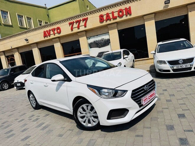 Hyundai Accent-2