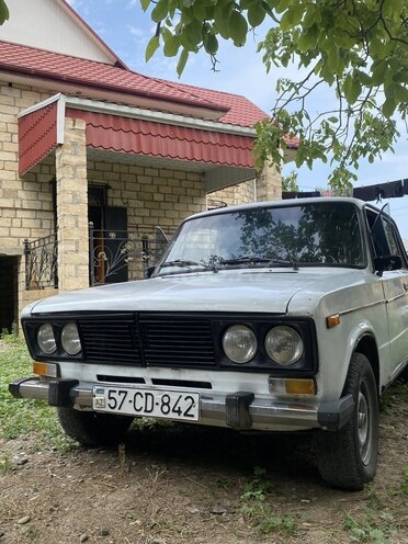 LADA (VAZ) 2106-1