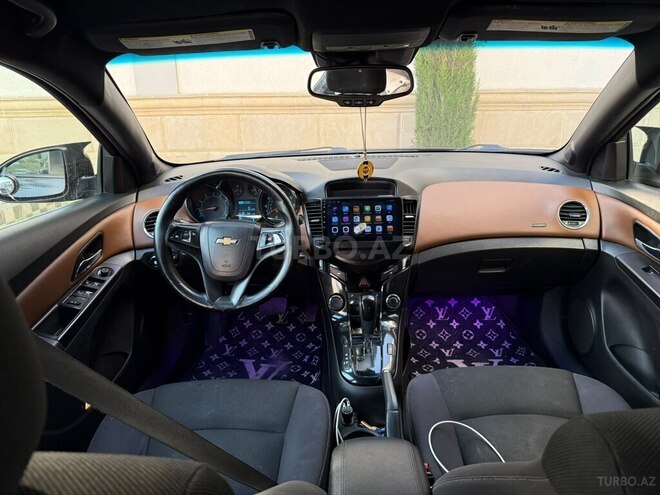 Chevrolet Cruze-6