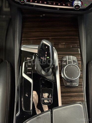 BMW 523d-17