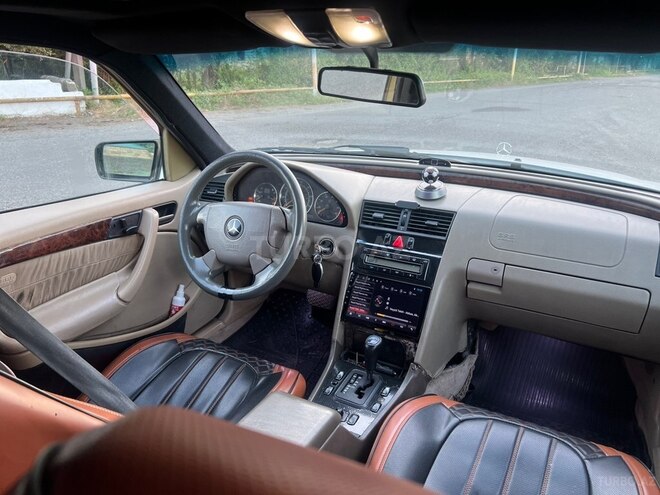 Mercedes C 230-7