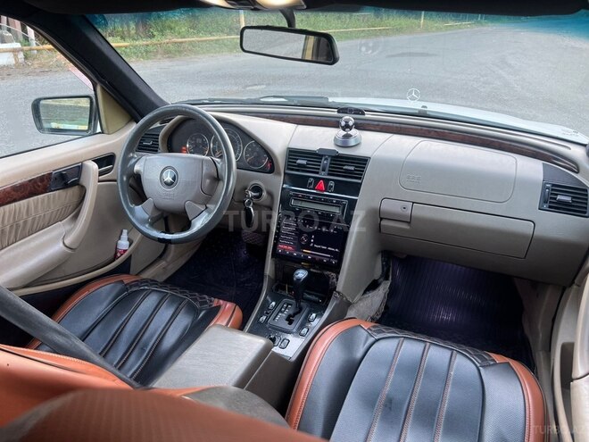 Mercedes C 230-8