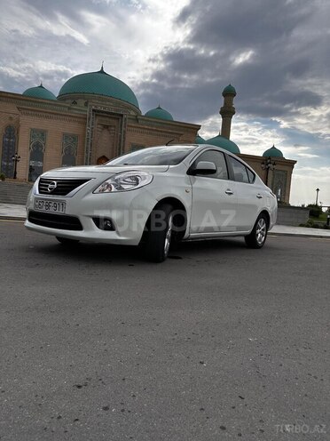 Nissan Sunny-1