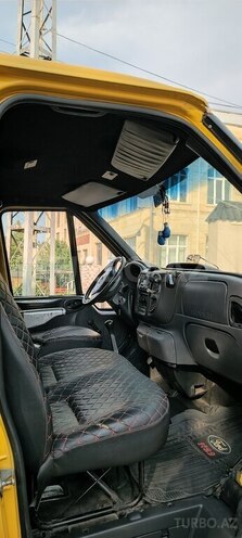 Ford Transit-9