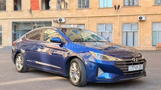 Hyundai Elantra-3
