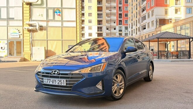 Hyundai Elantra-2