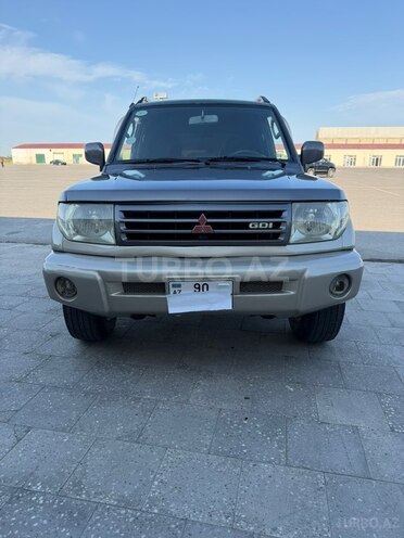 Mitsubishi Pajero io-1