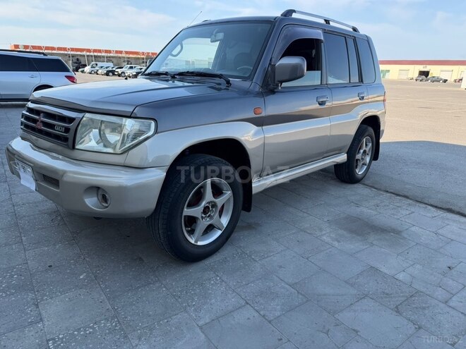 Mitsubishi Pajero io-12