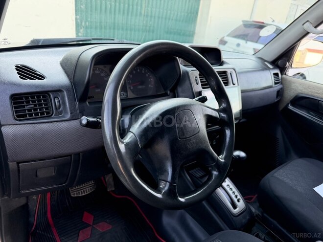 Mitsubishi Pajero io-10