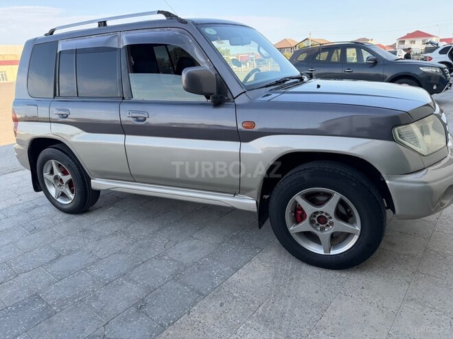 Mitsubishi Pajero io-2