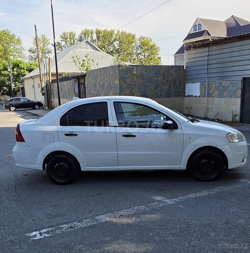 Chevrolet Aveo-4