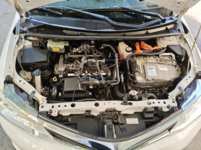 Toyota Corolla Fielder-12