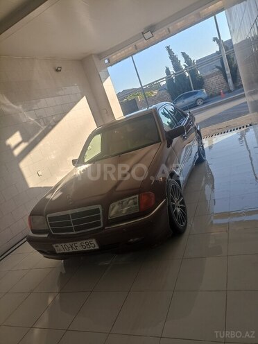 Mercedes C 200-2
