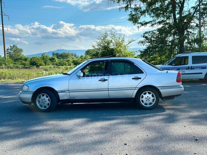 Mercedes C 180-4