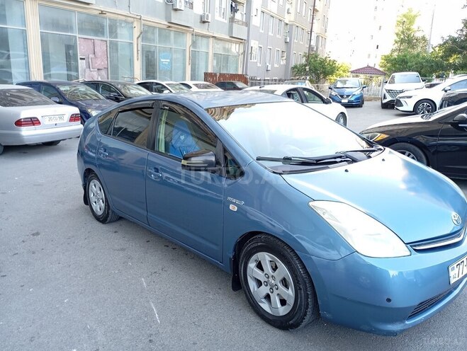 Toyota Prius-2